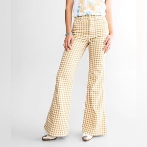 NWT: Wrangler Wanderer High Rise Flare Jean💥